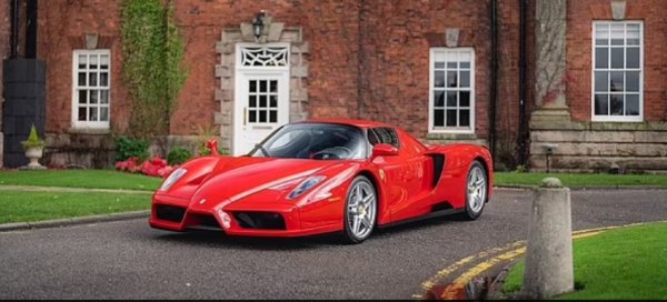 Това Ferrari Enzo от 2002 г. се класира на второ място в историята на къщата след продажба за 2 962 300 долара. То разполага с 6,0-литров V12 с естествено пълнене, с максимална скорост от 350 километра в час.